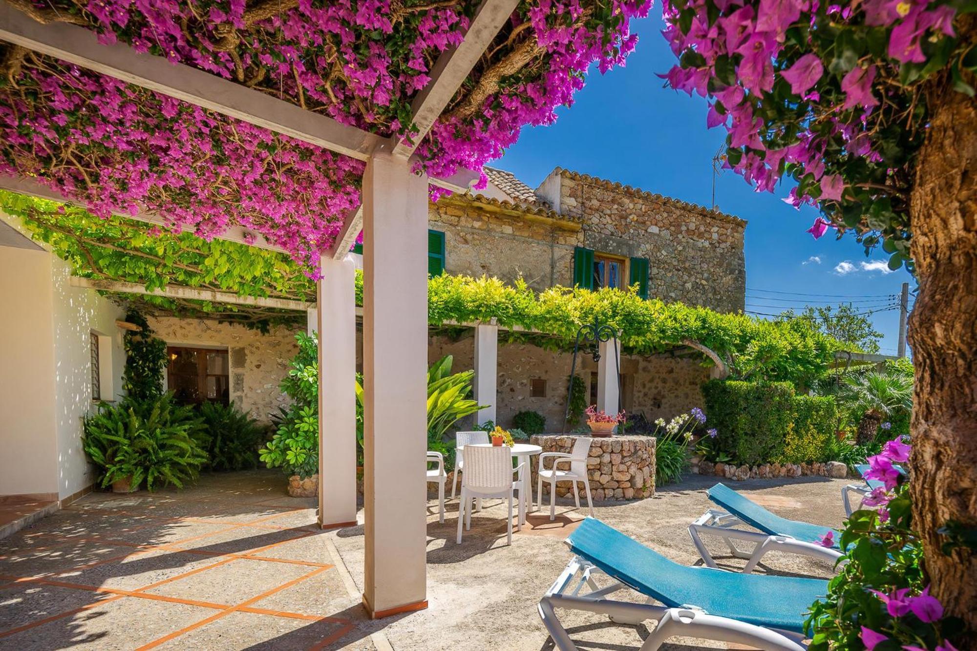 Ferienhaus L Hort De Bota